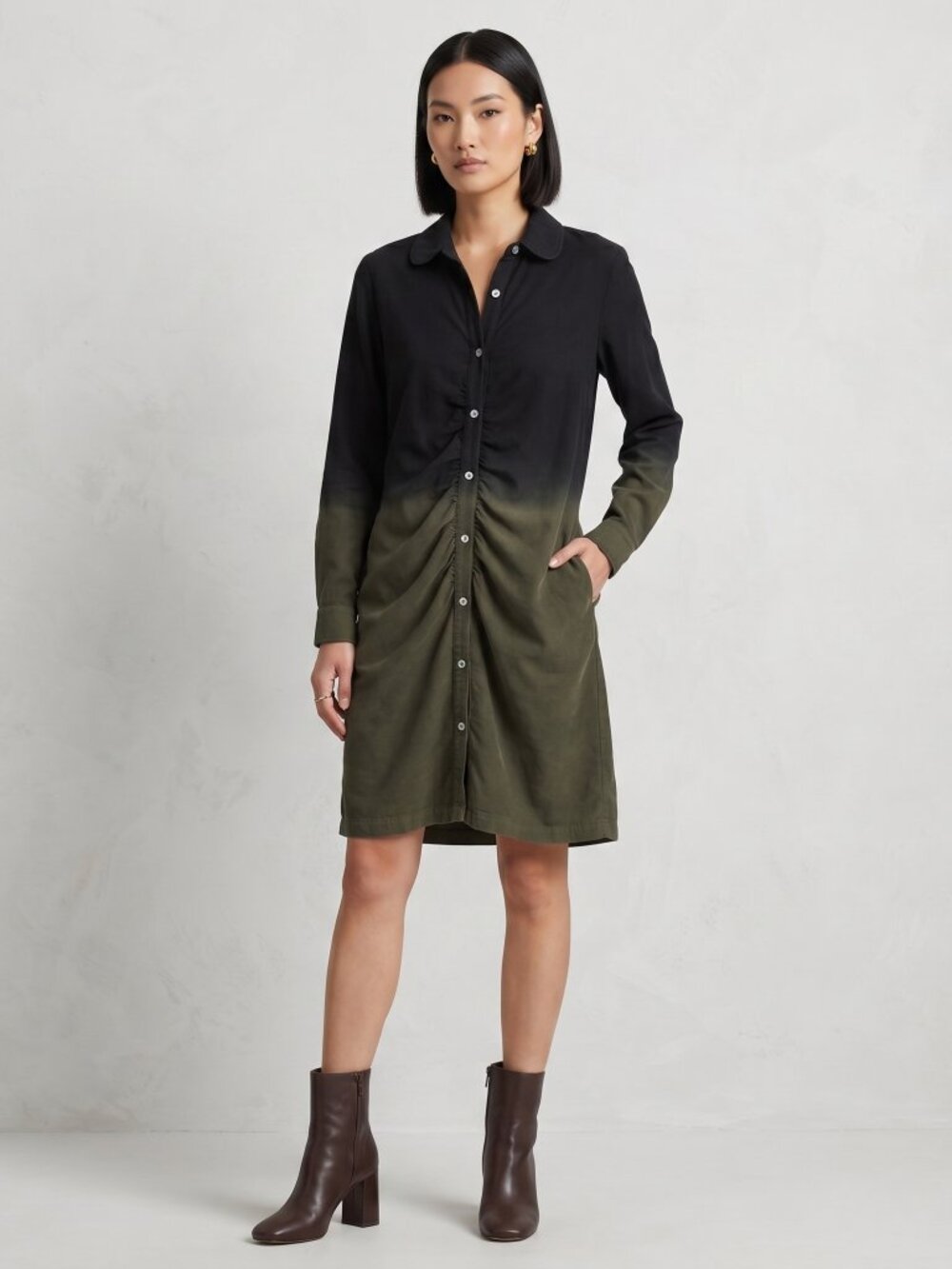 Luna luz ombré Black and Green Button-Down Dress